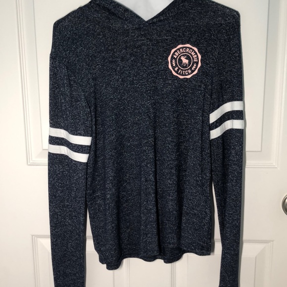 Abercrombie & Fitch Tops - Soft Abercrombie hoodie!